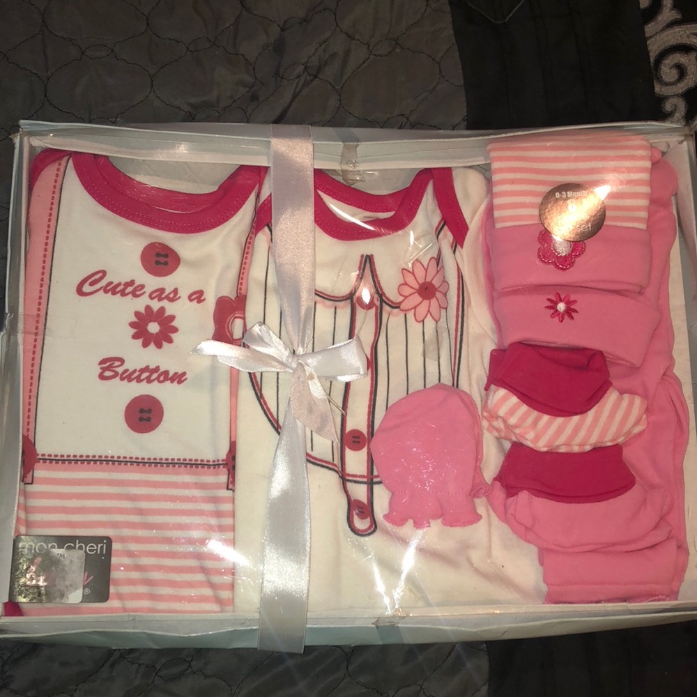 NWT 8 piece baby girl box set